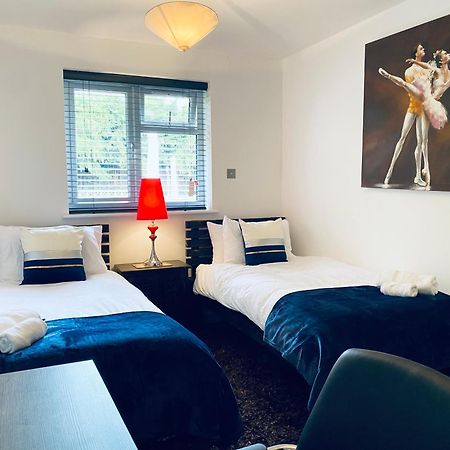 5 Bedroom Bungalow Ascot Racecourse Buitenkant foto