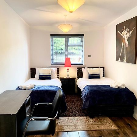 5 Bedroom Bungalow Ascot Racecourse Buitenkant foto