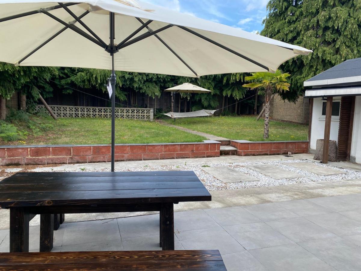 5 Bedroom Bungalow Ascot Racecourse Buitenkant foto
