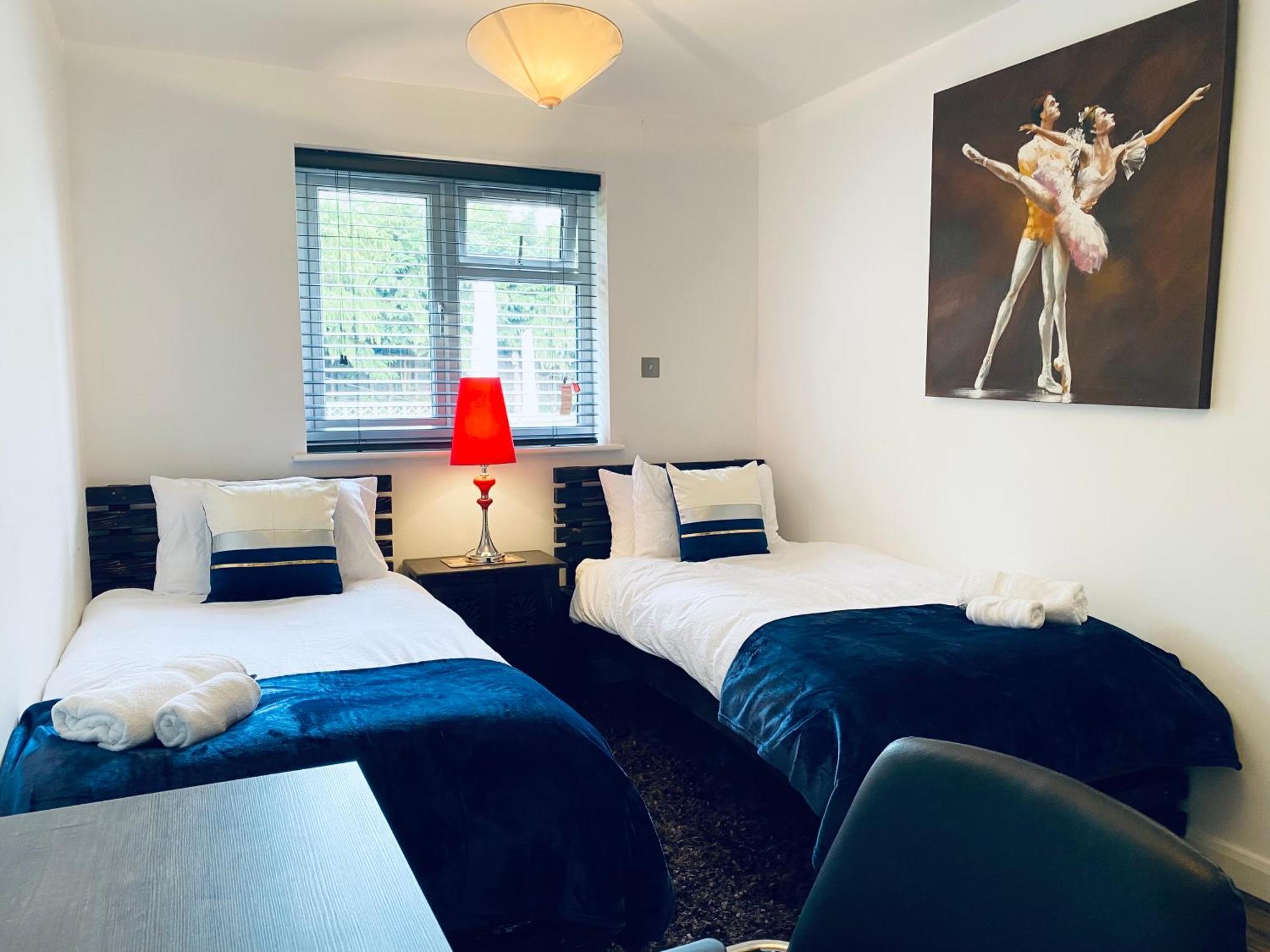 5 Bedroom Bungalow Ascot Racecourse Buitenkant foto
